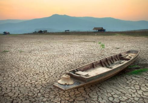 1800x1200_boat-in-drought-shutterstock_248135746 copy.jpg