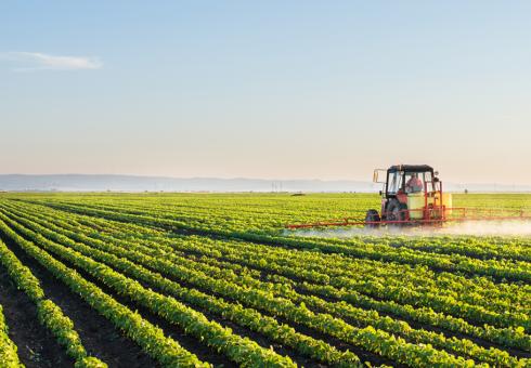  2018-outlook-cover-crop.jpg 