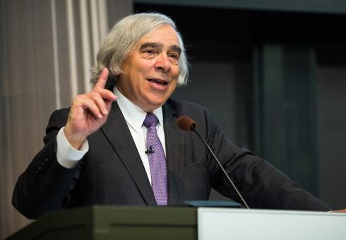 MIT-Moniz-Compton-01-press_WEB.jpg