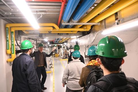 A tour of the MIT Campus highlighted ways that the Institute is working to decarbonize its buildings and operations. (Photo by Laura Frye-Levine)
